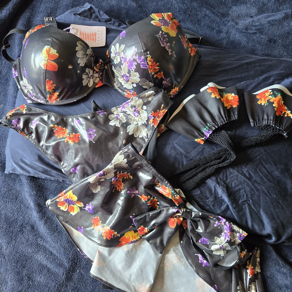 Savage X Fenty Lingerie Set